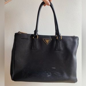 Large Prada Galleria Saffiano Bag